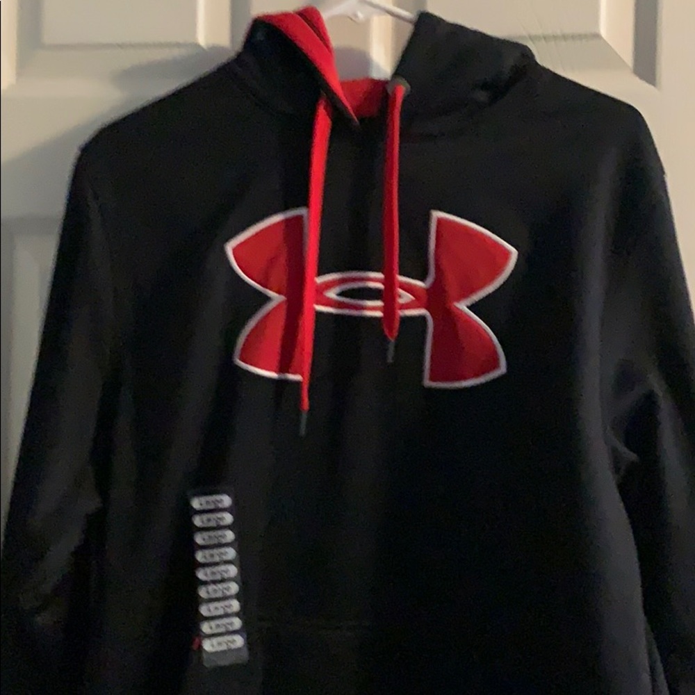 Men’s Under Armour large